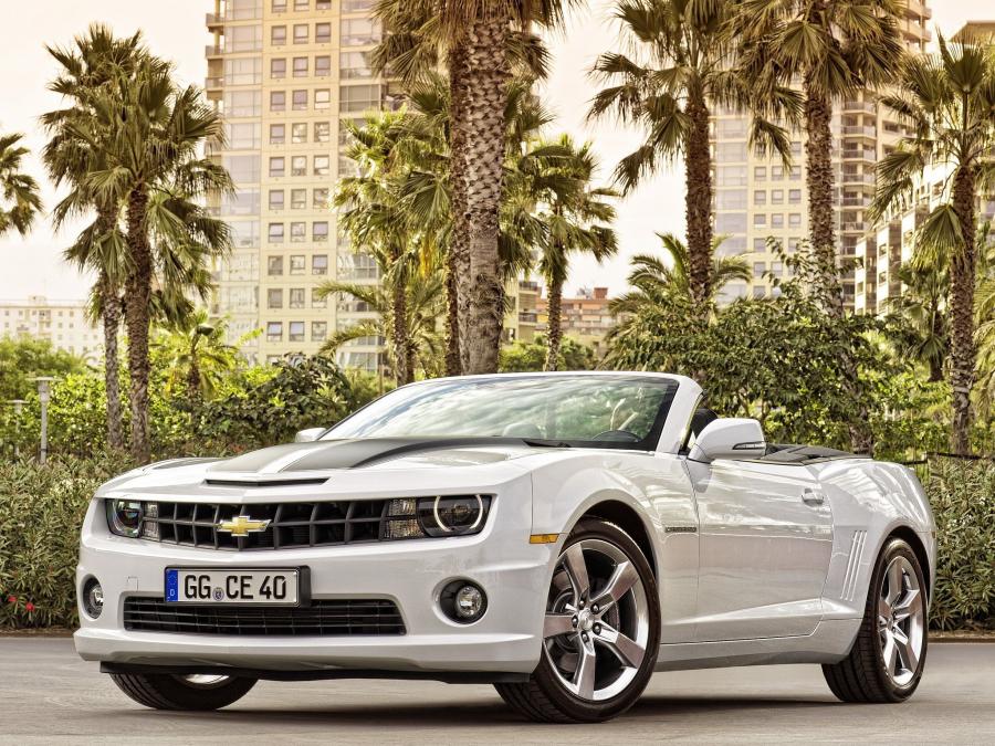  Chevrolet Camaro Convertible 2011 года  (UK) (фото 2 из 16)